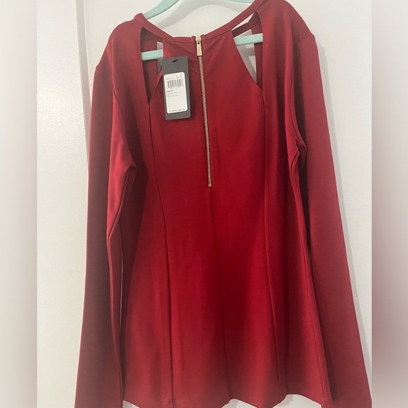 Cut out Long Sleeves top - Picture 2 of 6